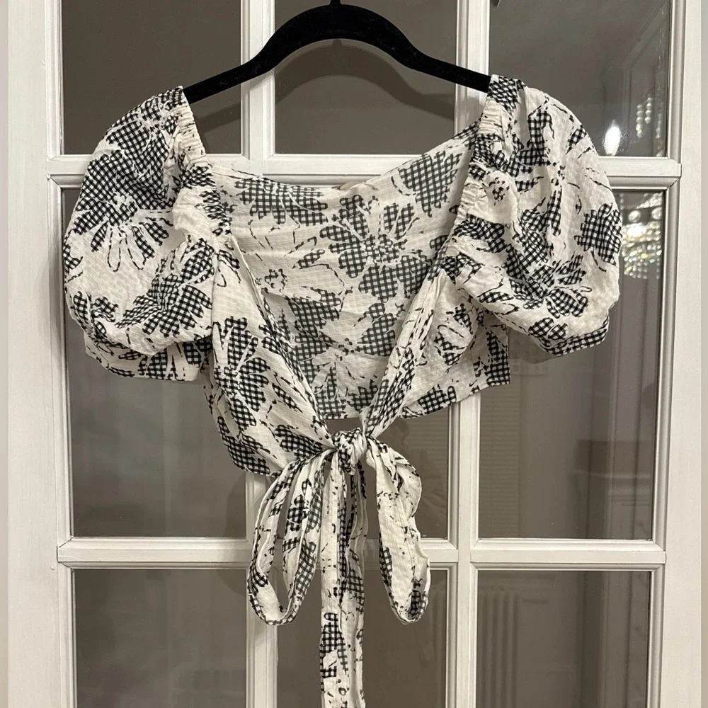 FREE PEOPLE Womens Black & White Hampton Front Tie Top & Crop Pants Matching Set